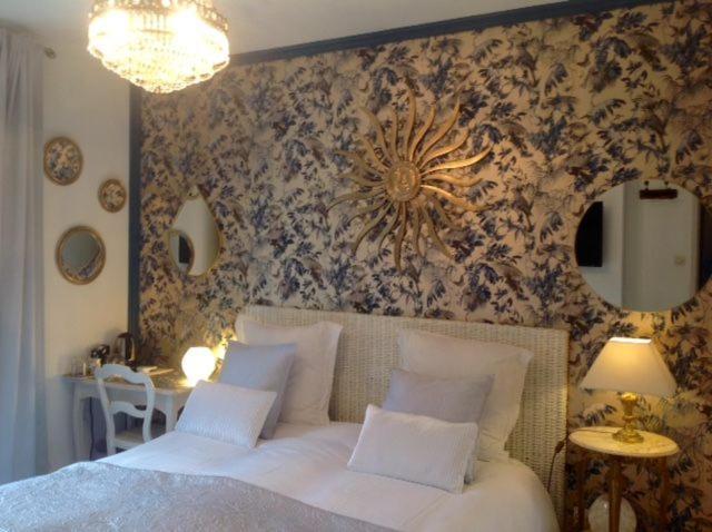 B&B Les Muscades Saint-Étienne-du-Grès エクステリア 写真